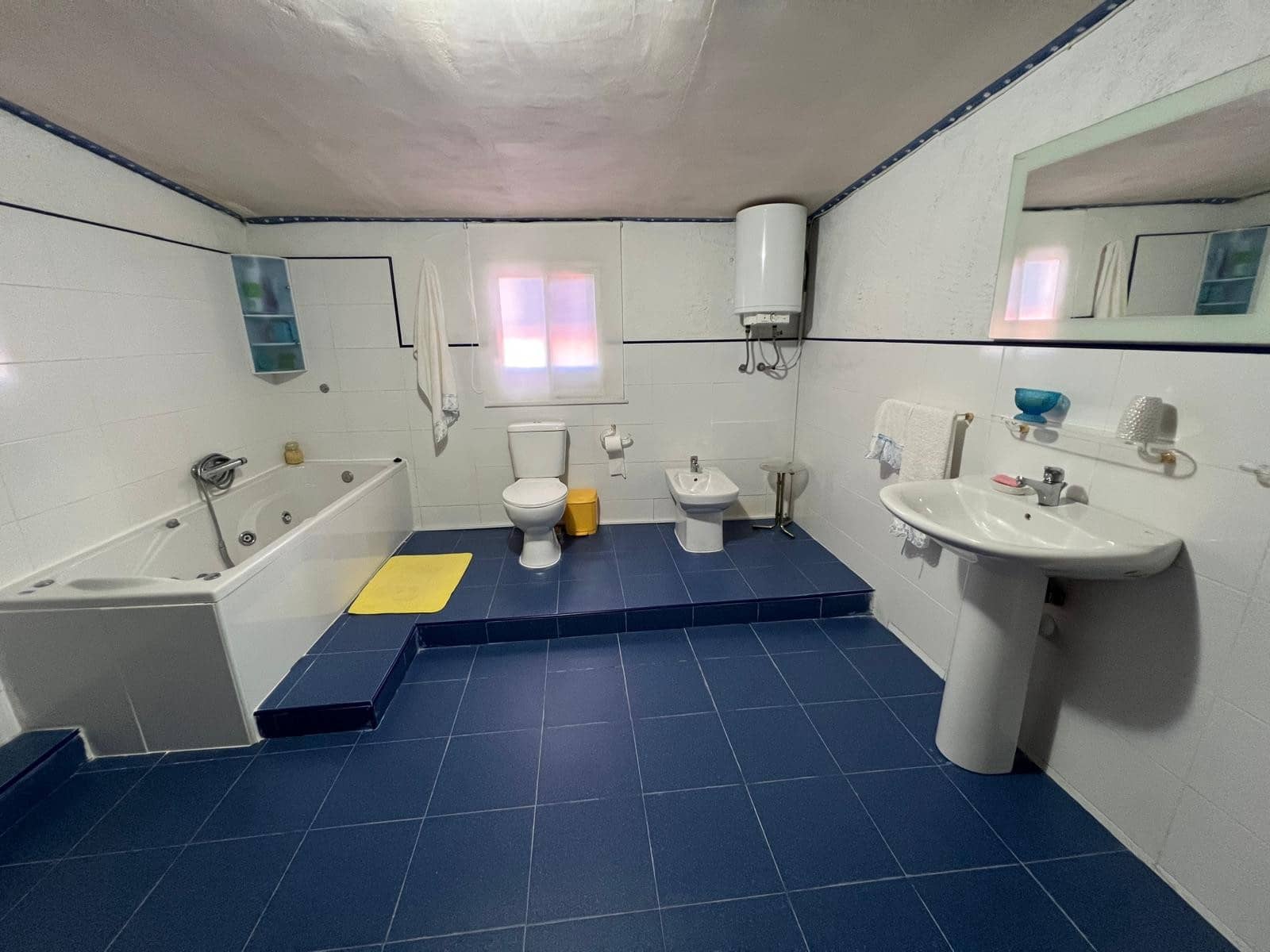 5 quarto Moradia para venda em Jumilla com piscina garagem - 499 995 € (Ref: 10071003)