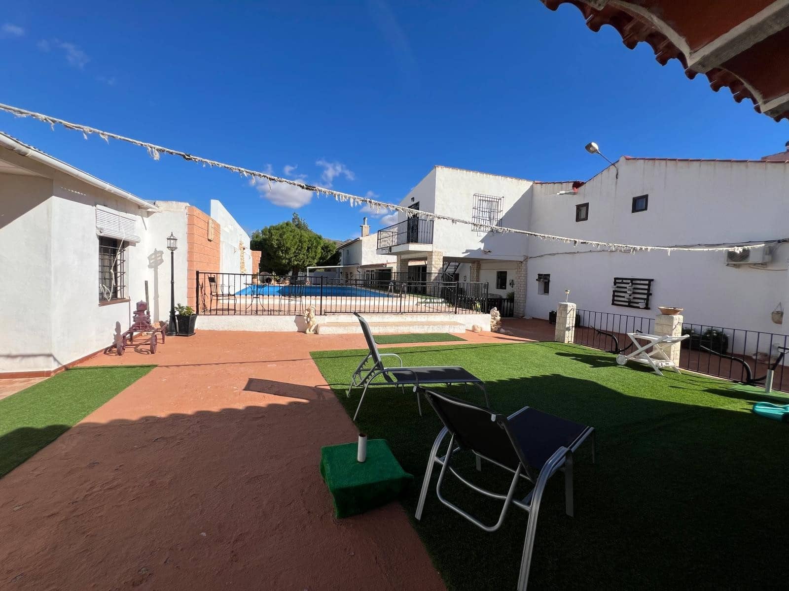 5 quarto Moradia para venda em Jumilla com piscina garagem - 499 995 € (Ref: 10071003)