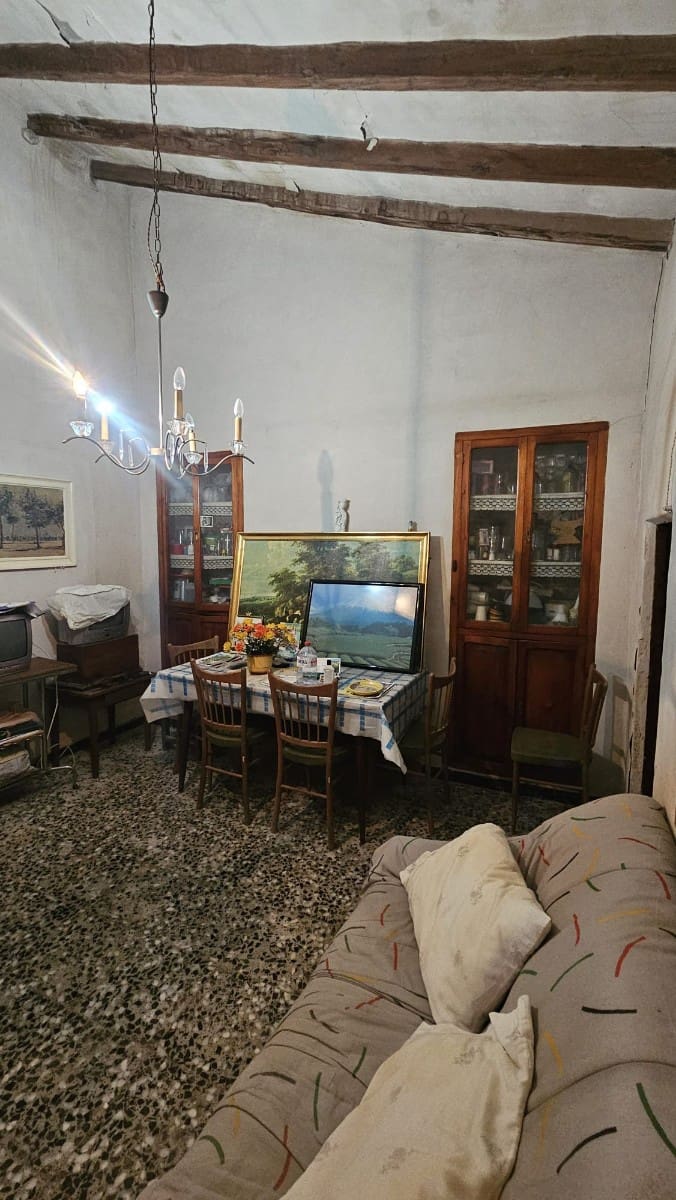 3 bedroom Townhouse for sale in Pinoso - € 45,000 (Ref: 10073356)