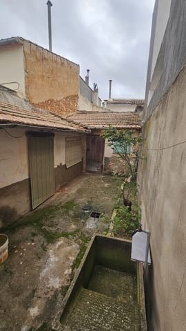3 bedroom Townhouse for sale in Pinoso - € 45,000 (Ref: 10073356)