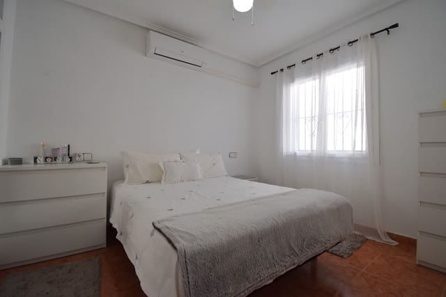2 quarto Moradia Geminada para venda em Playa Flamenca, Orihuela com piscina garagem - 180 000 € (Ref: 10088797)