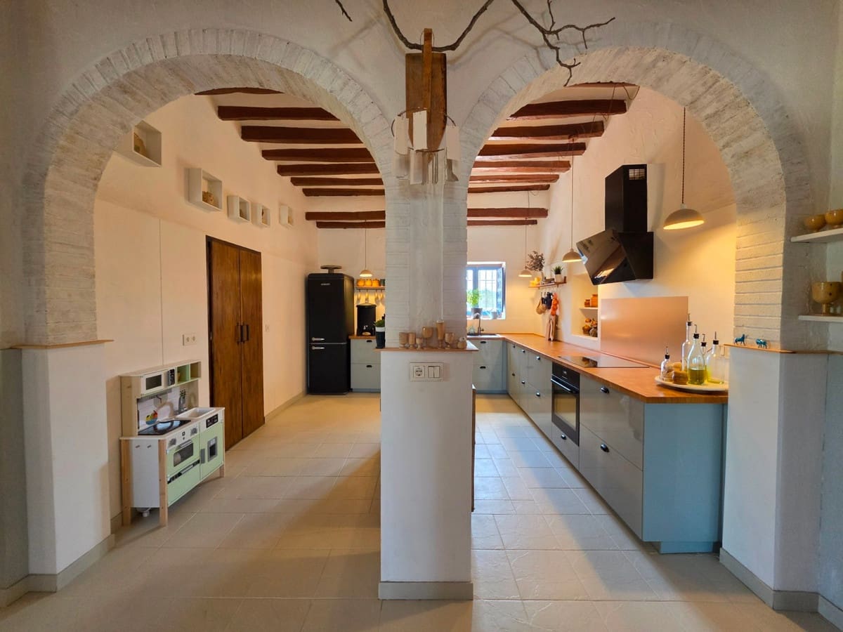 6 sypialnia Finka/Dom wiejski na sprzedaż w Elche / Elx z basenem garażem - 850 000 € (Ref: 10095799)