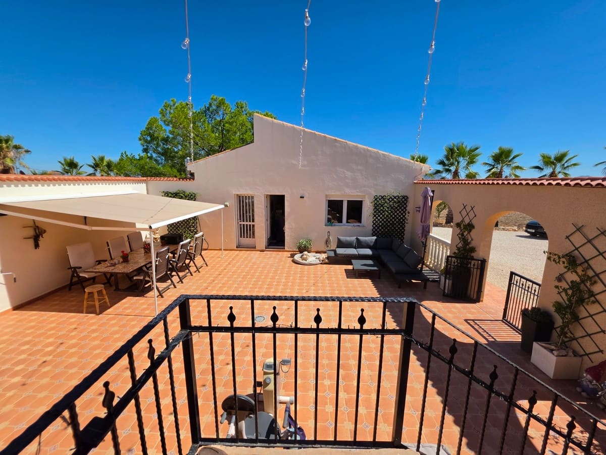 4 quarto Moradia para venda em Pinoso com piscina garagem - 895 000 € (Ref: 10095801)