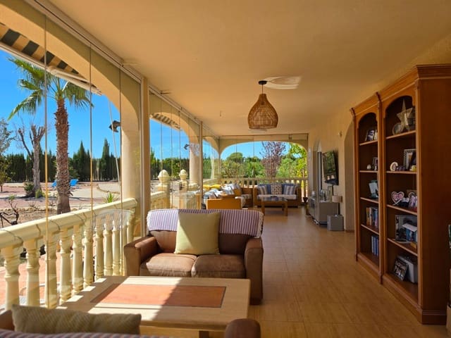 4 quarto Moradia para venda em Pinoso com piscina garagem - 895 000 € (Ref: 10095801)