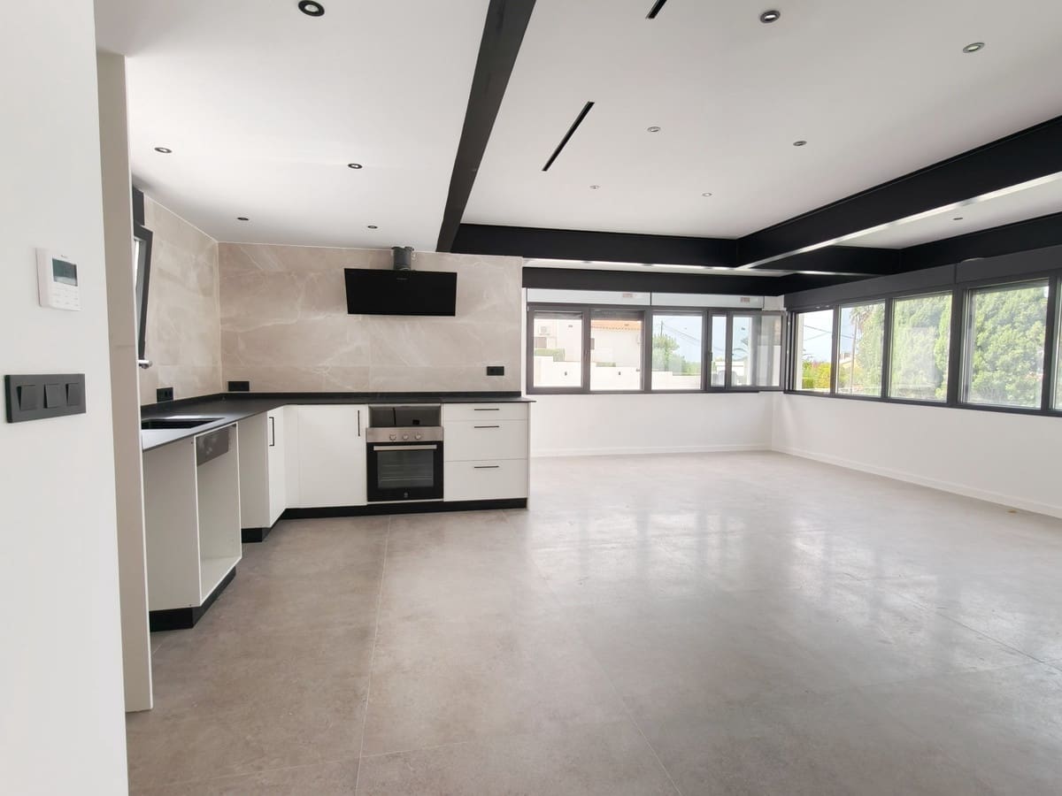 3 sypialnia Willa na sprzedaż w Denia z basenem garażem - 545 000 € (Ref: 10095802)