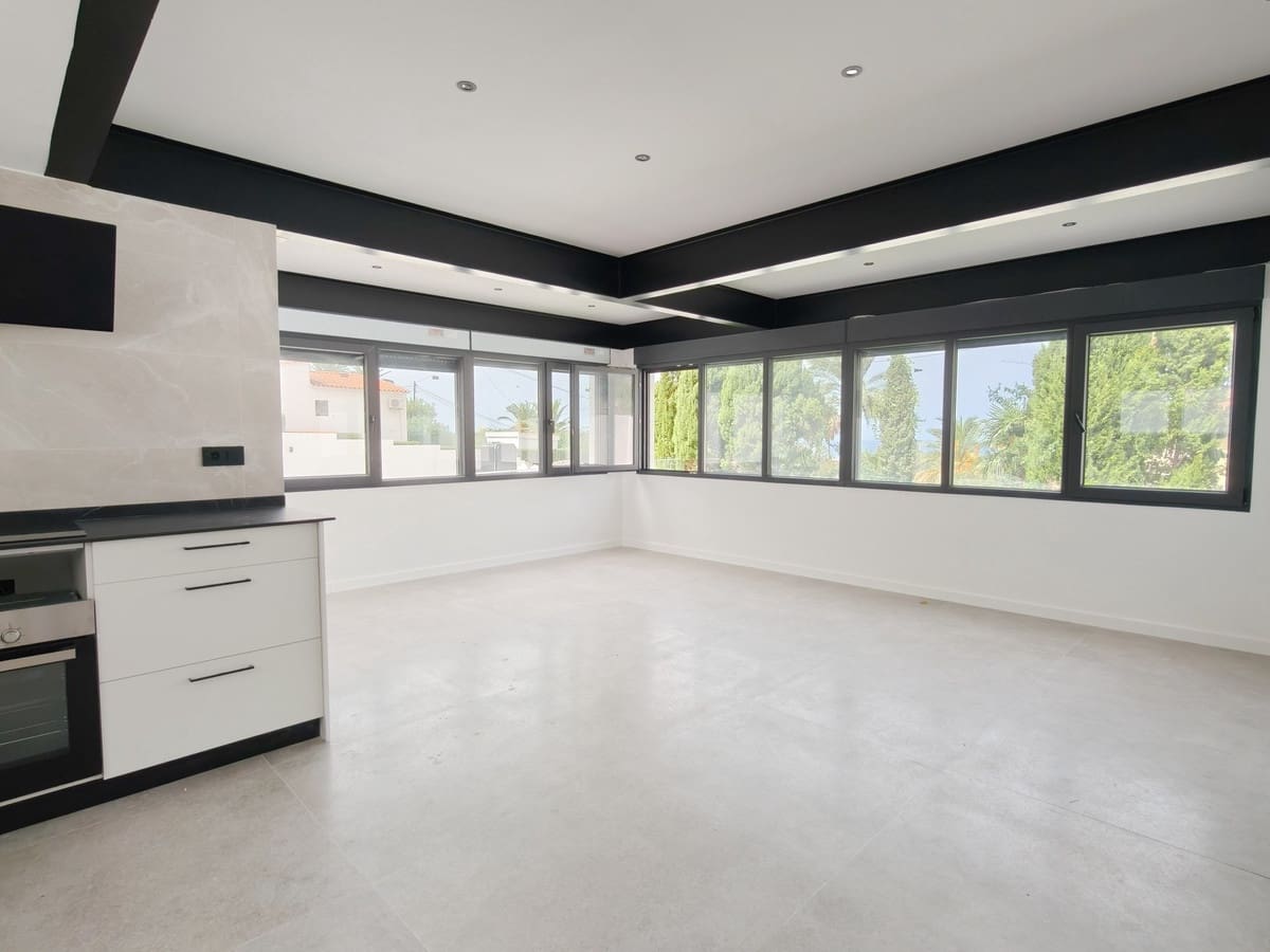 3 sypialnia Willa na sprzedaż w Denia z basenem garażem - 545 000 € (Ref: 10095802)