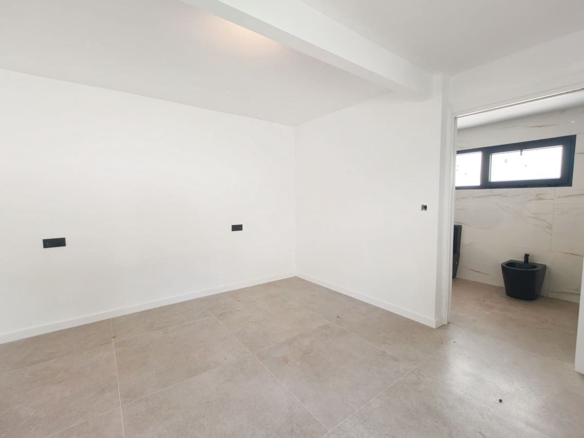 3 sypialnia Willa na sprzedaż w Denia z basenem garażem - 545 000 € (Ref: 10095802)