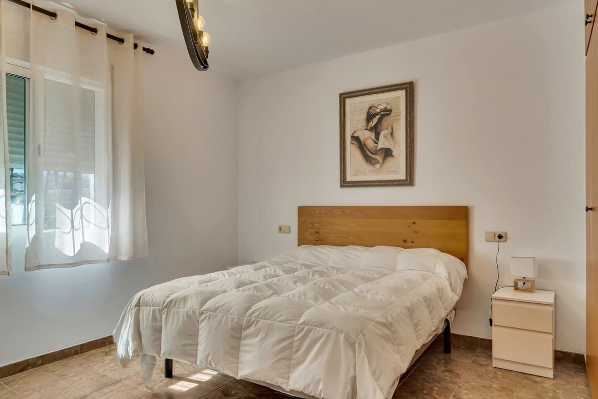 Chalet de 3 habitaciones en Dénia en venta con garaje - 449.000 € (Ref: 10095803)