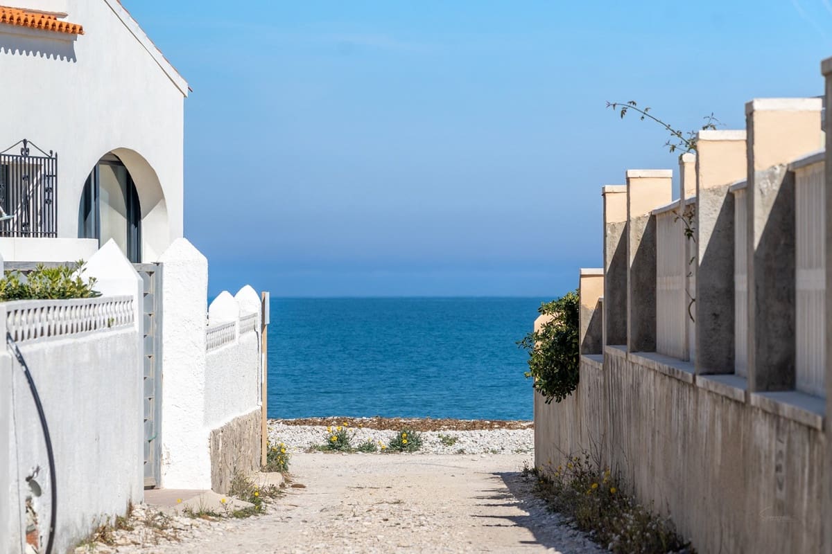 Chalet de 3 habitaciones en Dénia en venta con garaje - 449.000 € (Ref: 10095803)