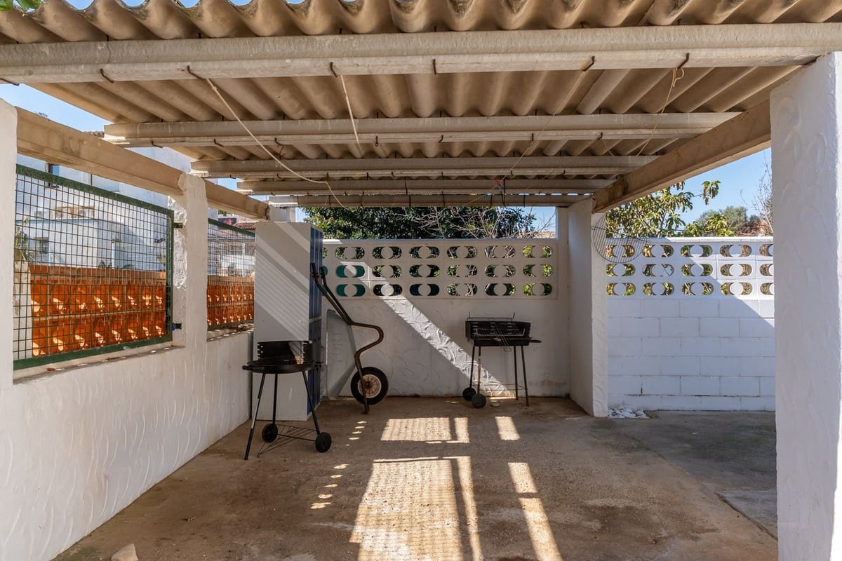 Chalet de 3 habitaciones en Dénia en venta con garaje - 449.000 € (Ref: 10095803)
