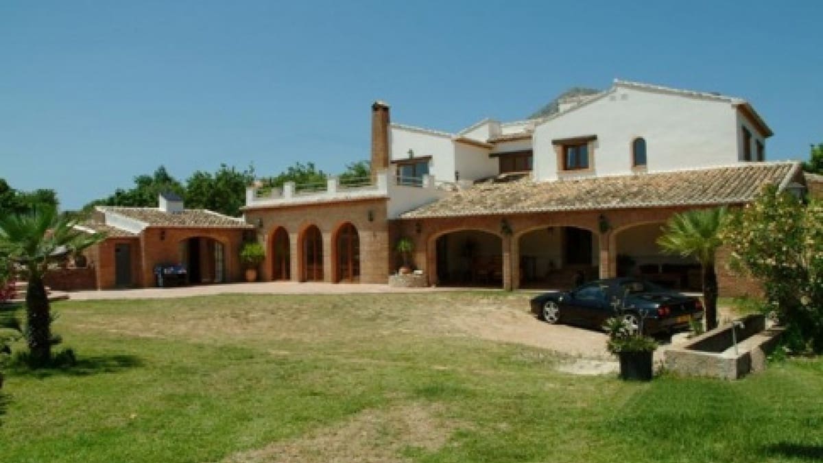 8 makuuhuone Maalaistalo myytävänä paikassa Javea / Xabia mukana uima-altaan 
autotalli - 660 000 € (Ref: 10095804)