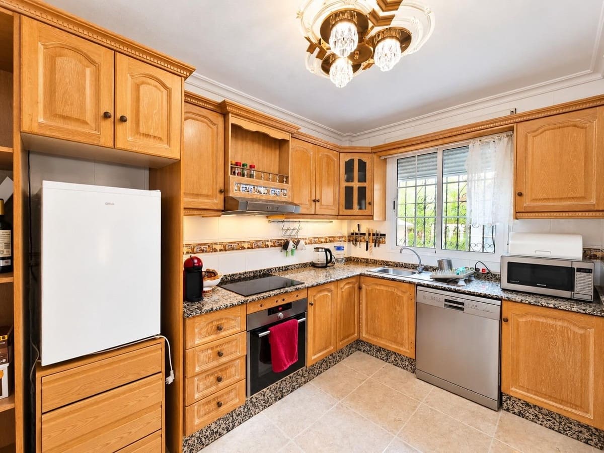 3 soverom Villa til salgs i Orihuela med svømmebasseng - € 369 000 (Ref: 10095805)
