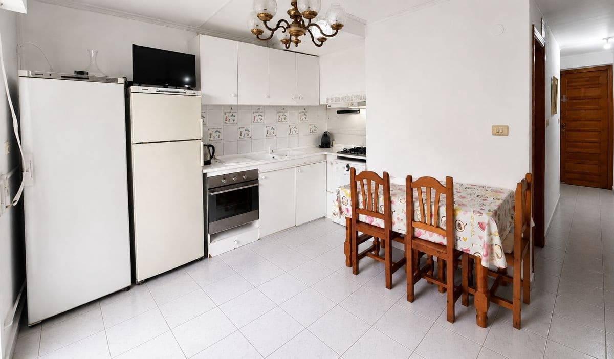 1 soveværelse Lejlighed til salg i Torrevieja med swimmingpool - € 120.000 (Ref: 10153663)