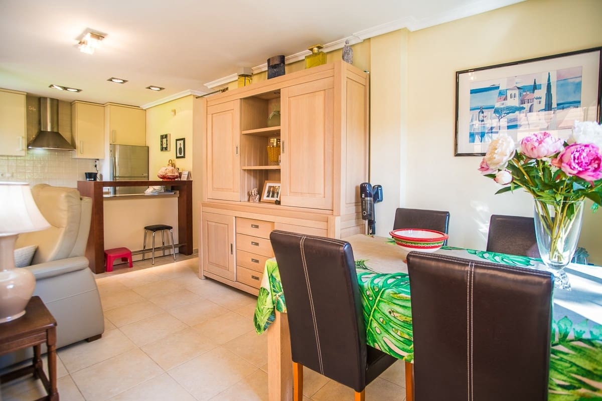 4 chambre Villa/Maison à vendre à Torrevieja avec piscine garage - 310 000 € (Ref: 10153665)