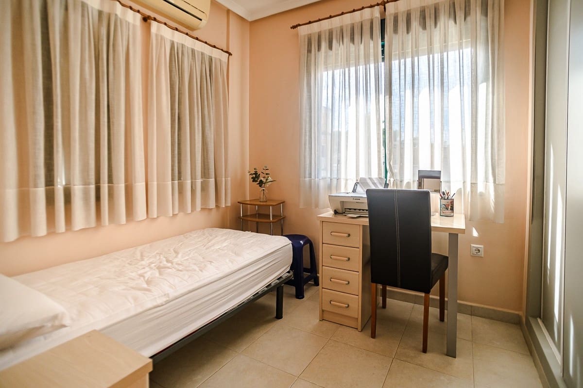 4 chambre Villa/Maison à vendre à Torrevieja avec piscine garage - 310 000 € (Ref: 10153665)