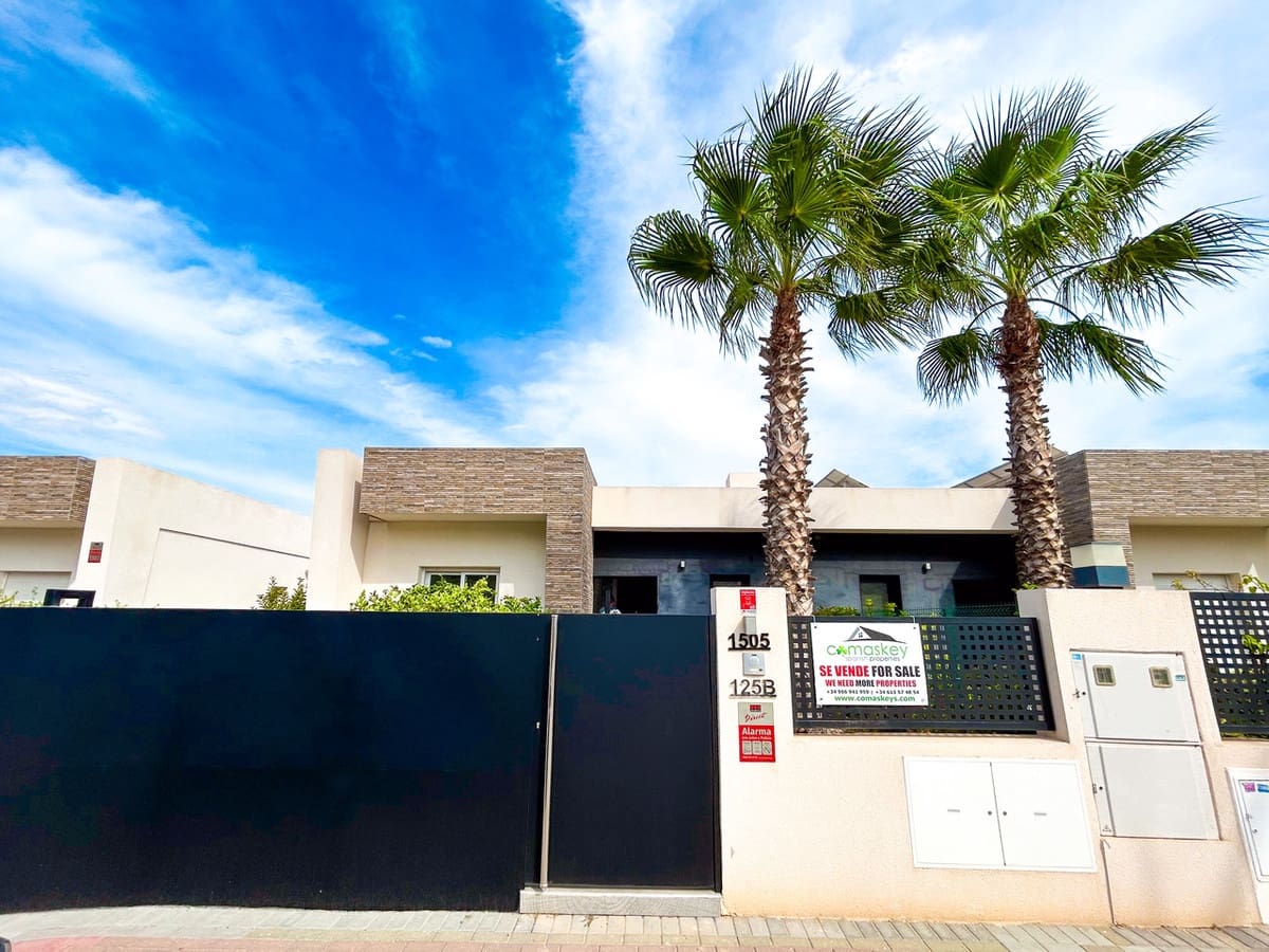 3 bedroom Villa for sale in Algorfa with pool garage - € 449,000 (Ref: 10153667)