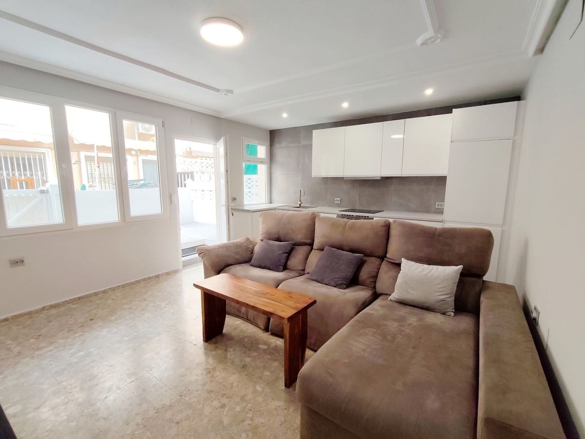 2 slaapkamer Appartement te koop in Torrevieja - € 239.995 (Ref: 10153672)