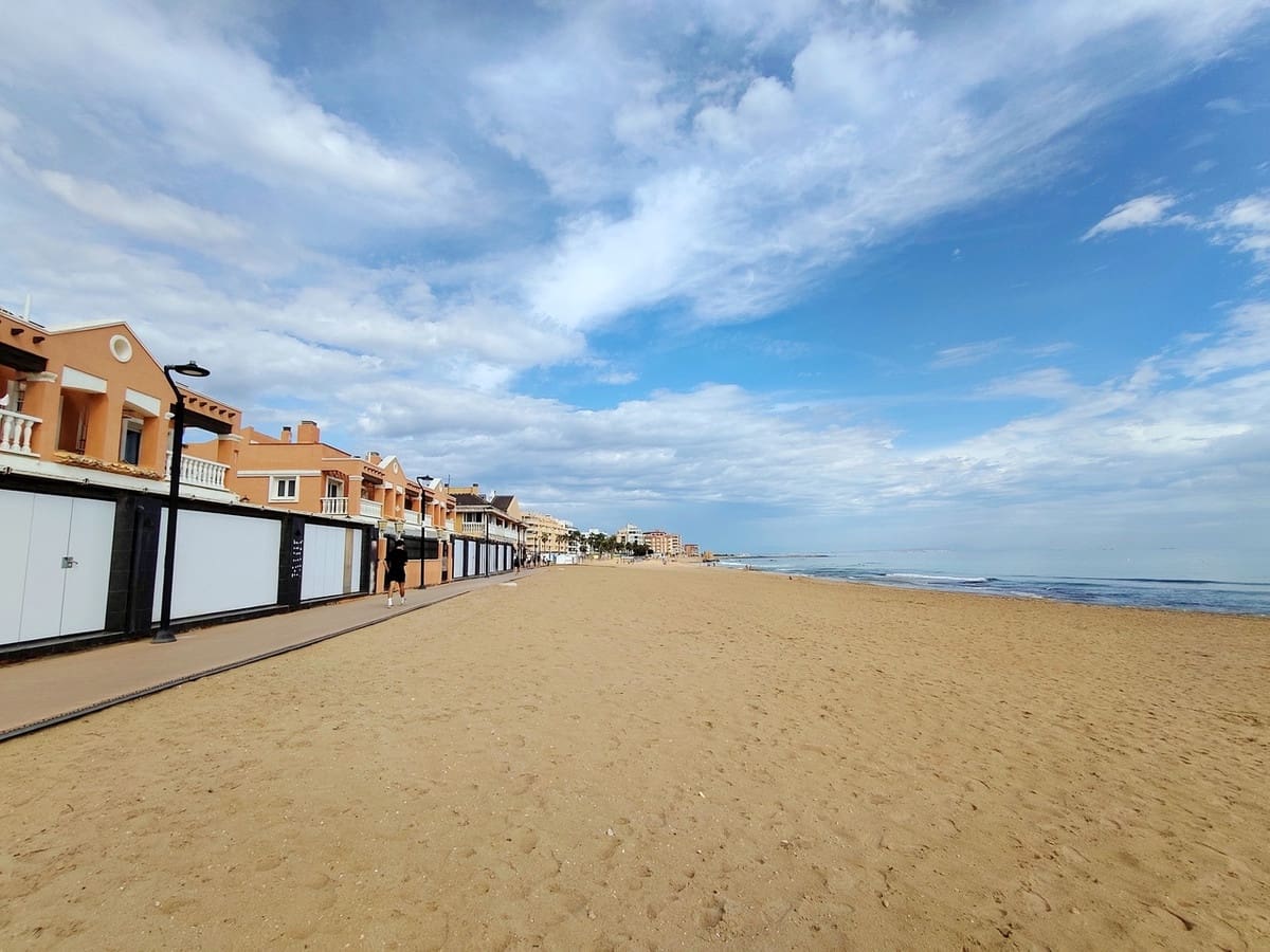 2 slaapkamer Appartement te koop in Torrevieja - € 239.995 (Ref: 10153672)