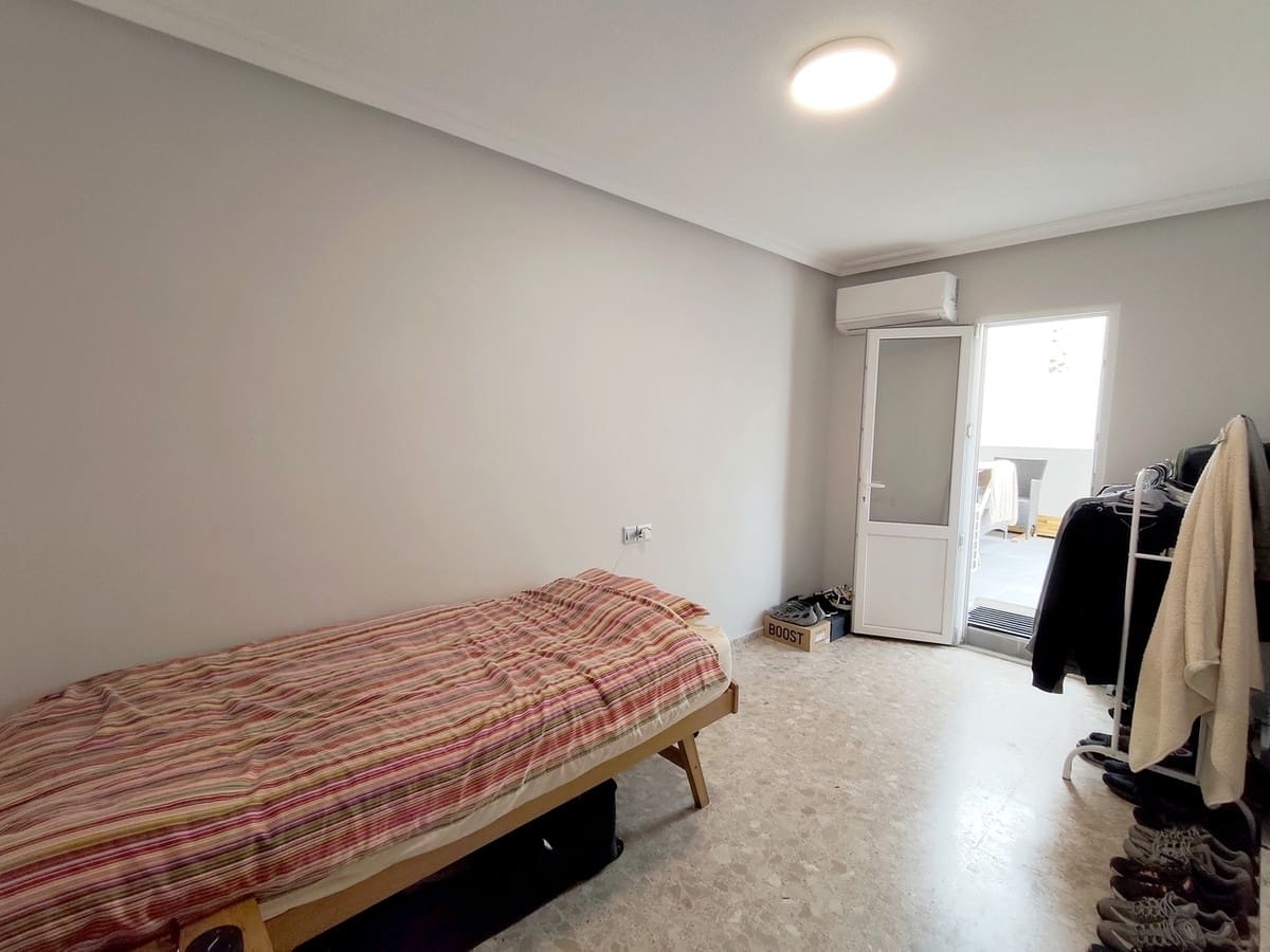 2 slaapkamer Appartement te koop in Torrevieja - € 239.995 (Ref: 10153672)