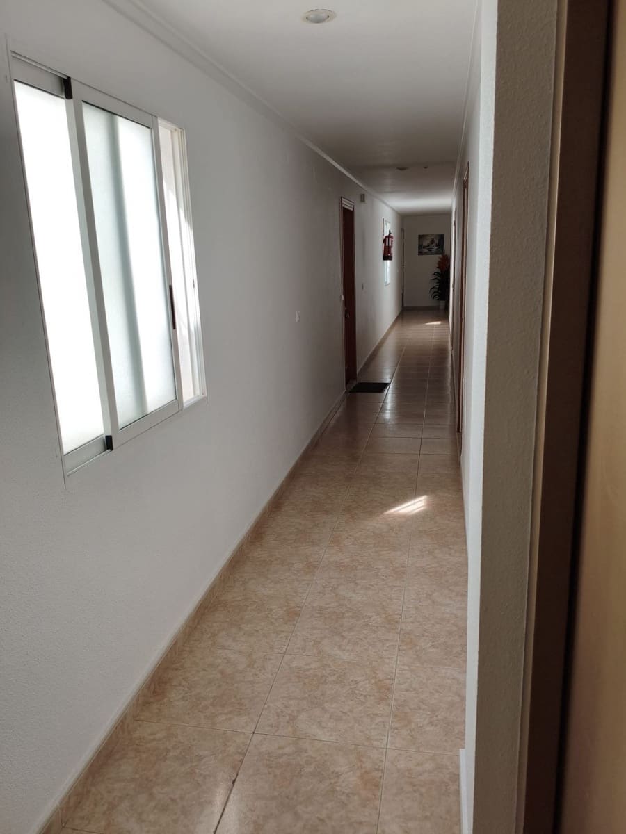 Ático de 2 habitaciones en Torrevieja en venta con piscina - 155.000 € (Ref: 10153677)
