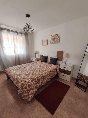 Ático de 2 habitaciones en Puerto Deportivo, Torrevieja en venta con piscina - 155.000 € (Ref: 10153677)