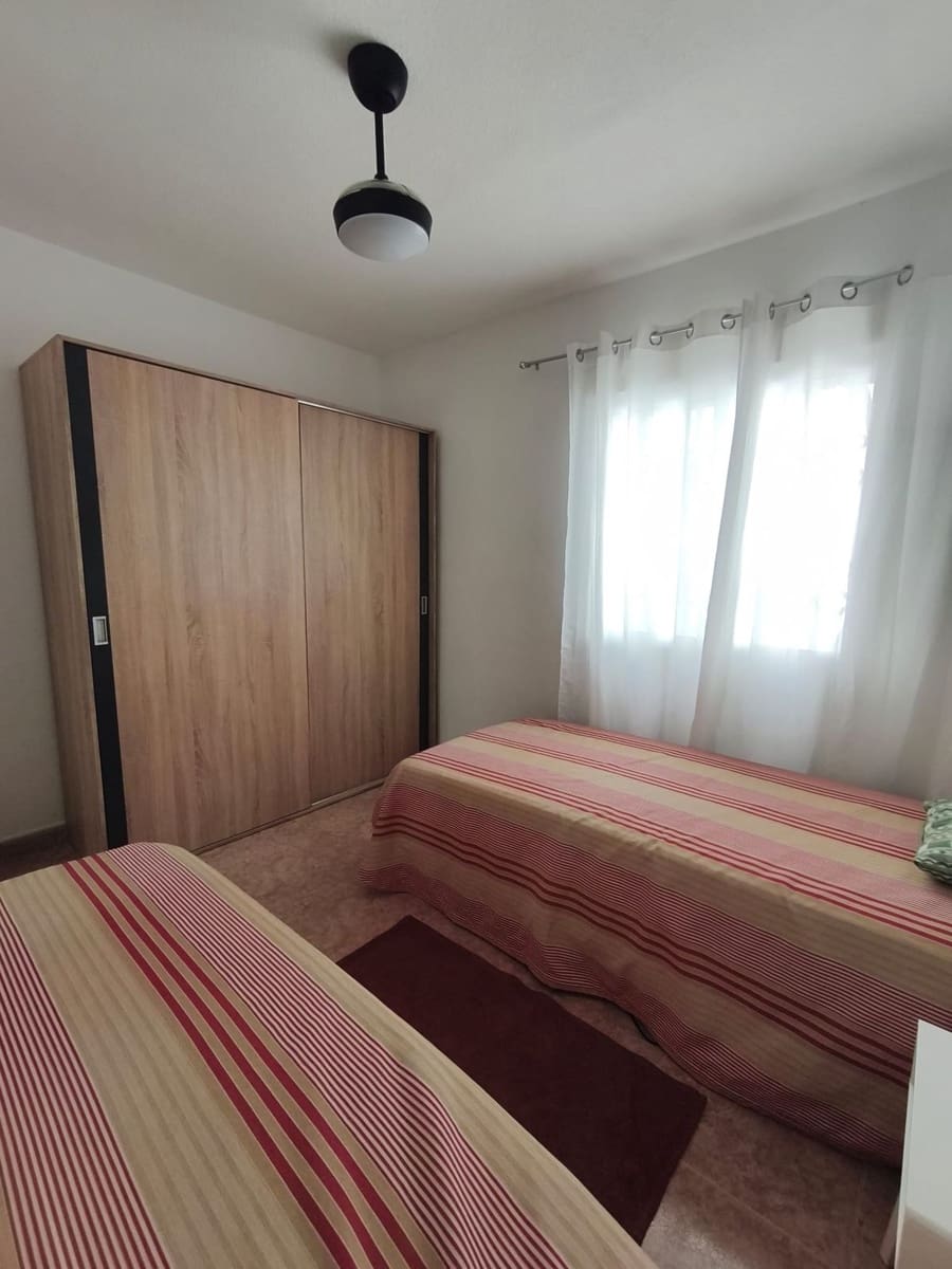 Ático de 2 habitaciones en Torrevieja en venta con piscina - 155.000 € (Ref: 10153677)
