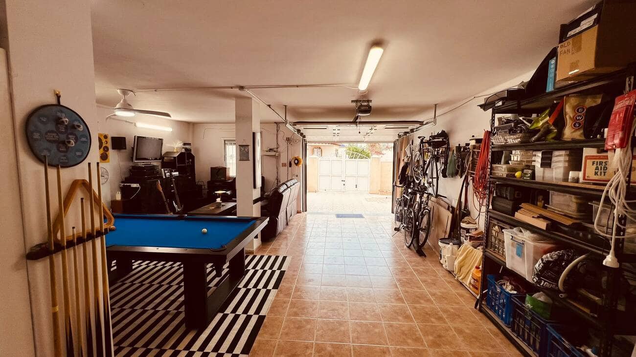 3 chambre Villa/Maison à vendre à Villamartin avec piscine garage - 299 950 € (Ref: 10155540)