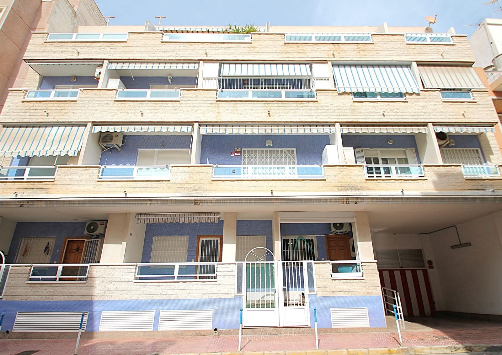 3 soveværelse Lejlighed til salg i Torrevieja - € 192.000 (Ref: 10155546)