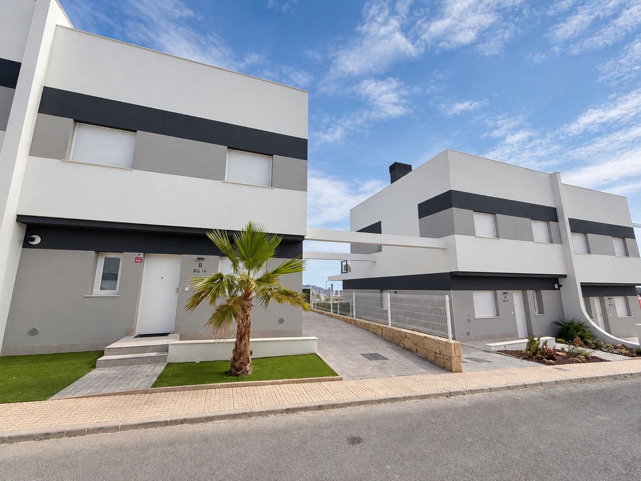 3 bedroom Semi-detached Villa for sale in Finestrat with pool garage - € 598,000 (Ref: 10157937)