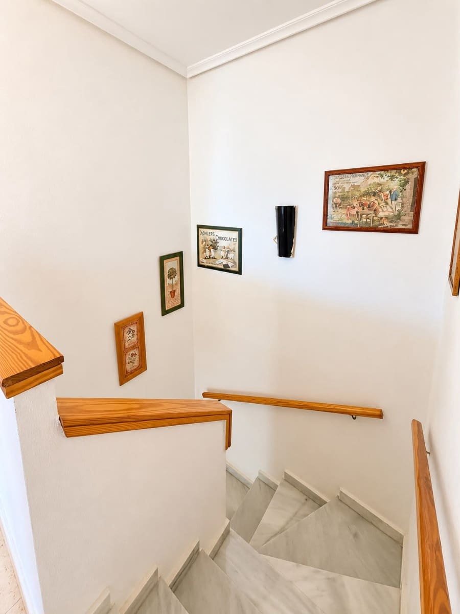 3 quarto Casa em Banda para venda em Alicante cidade com piscina - 349 995 € (Ref: 10157940)