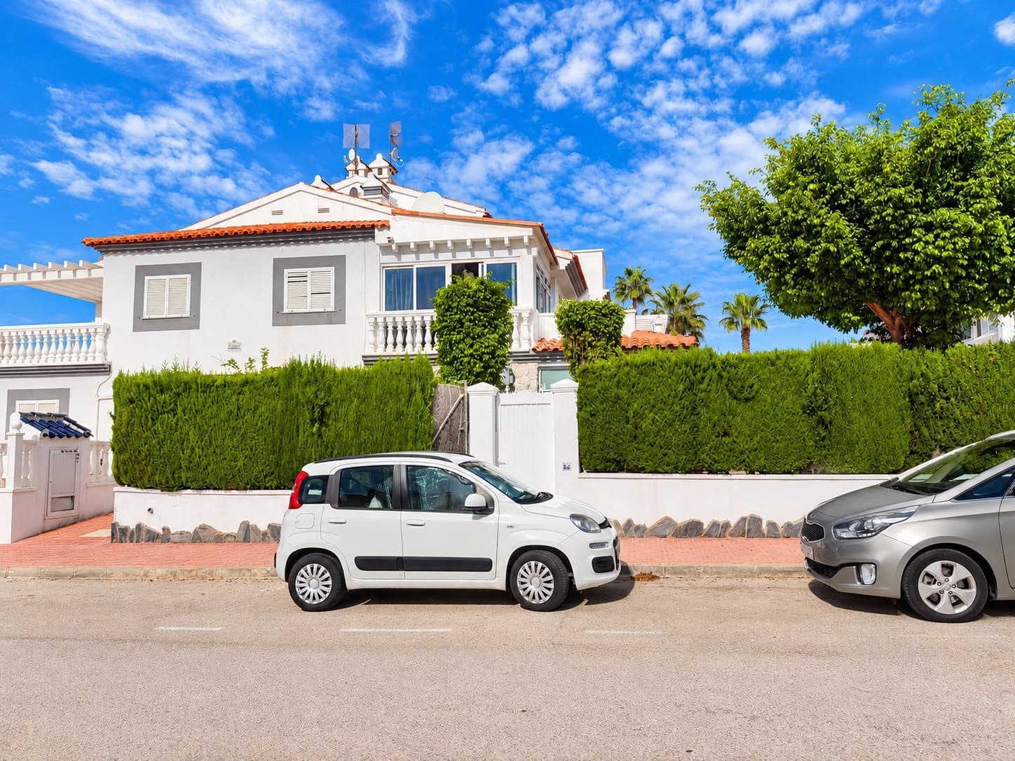 3 quarto Casa em Banda para venda em Alicante cidade com piscina - 349 995 € (Ref: 10157940)