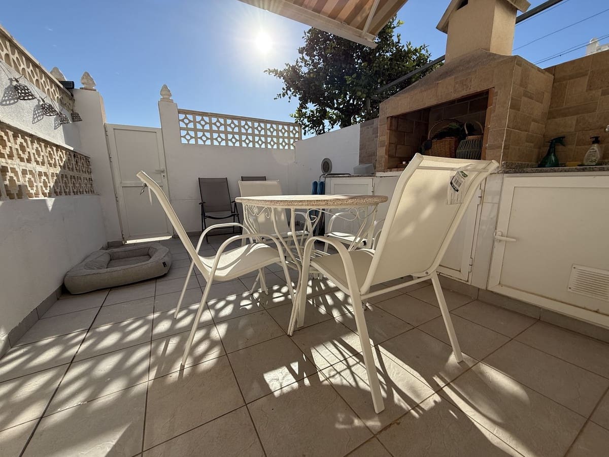 2 sovrum Hus till salu i Torrevieja med pool - 212 900 € (Ref: 10159700)