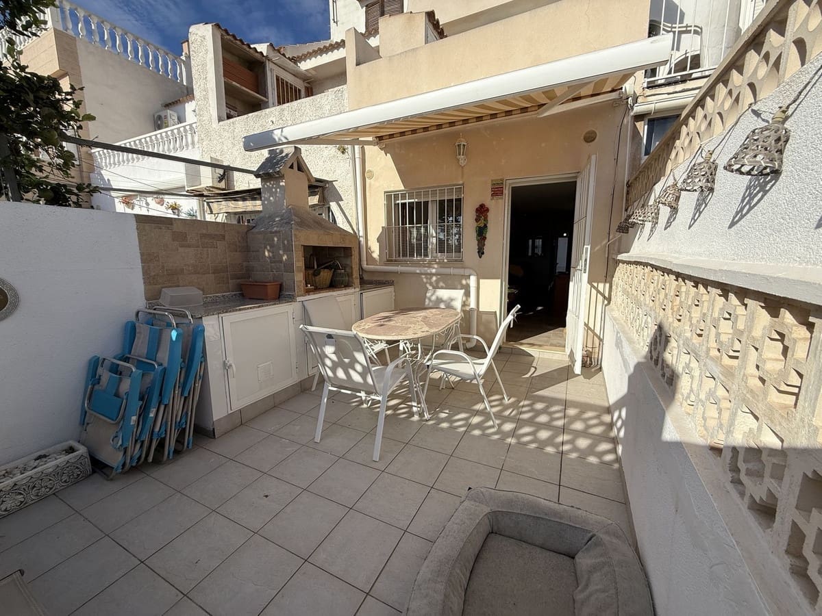 2 sovrum Hus till salu i Torrevieja med pool - 212 900 € (Ref: 10159700)