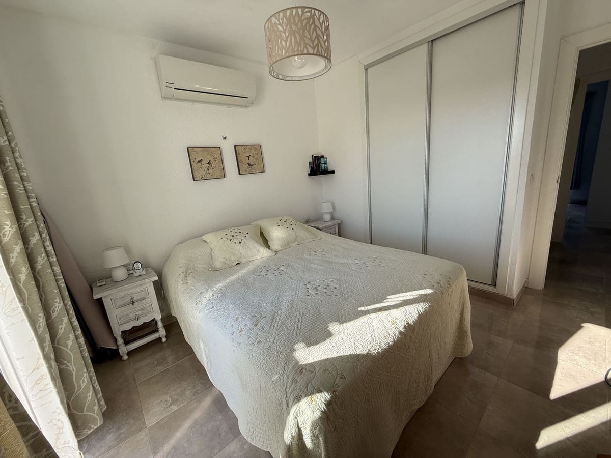 2 sovrum Hus till salu i Torrevieja med pool - 212 900 € (Ref: 10159700)