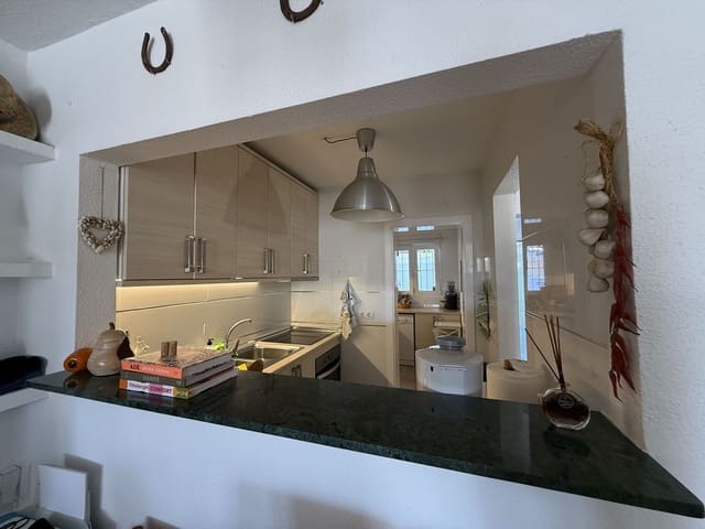 2 soveværelse Byhus til salg i Puerto Deportivo, Torrevieja med swimmingpool - € 222.500 (Ref: 10159700)