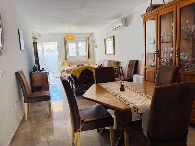 2 slaapkamer Huis te koop in Puerto Deportivo, Torrevieja met zwembad - € 222.500 (Ref: 10159700)