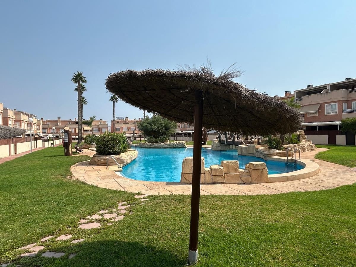 3 soveværelse Byhus til salg i Santa Pola med swimmingpool garage - € 390.000 (Ref: 10159704)
