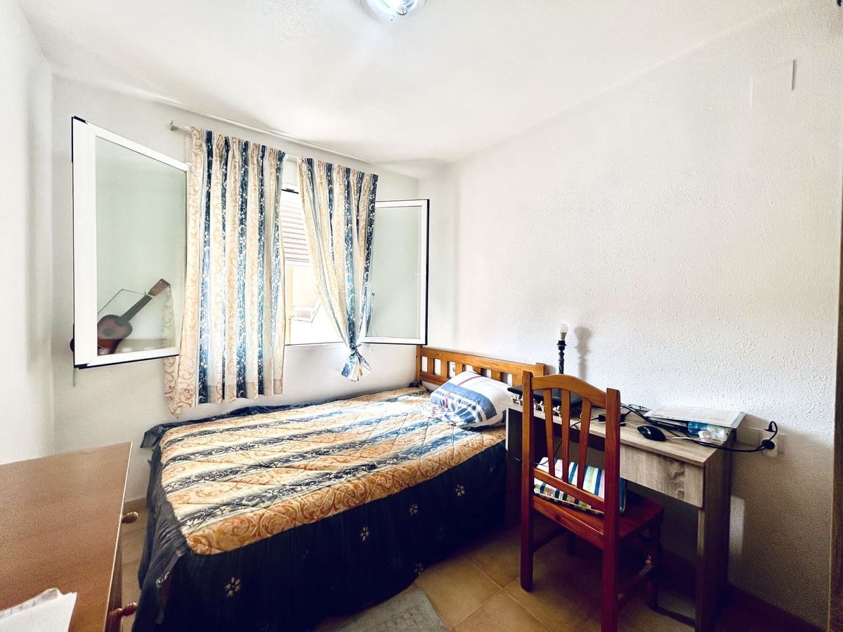 2 soverom Leilighet til salgs i Torrevieja med svømmebasseng - € 149 900 (Ref: 10159705)