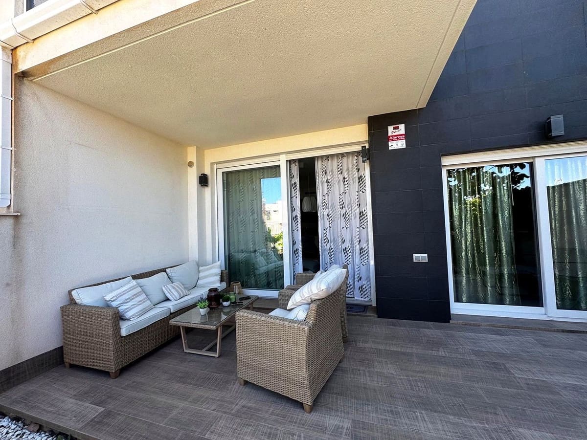 Apartamento de 3 habitaciones en Torrevieja en venta con piscina garaje - 314.900 € (Ref: 10159713)