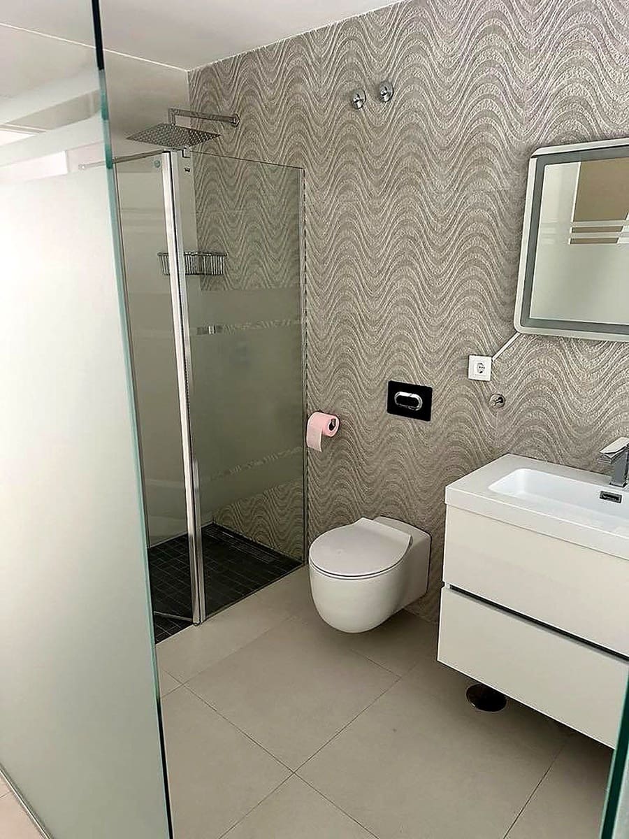 Apartamento de 3 habitaciones en Torrevieja en venta con piscina garaje - 314.900 € (Ref: 10159713)