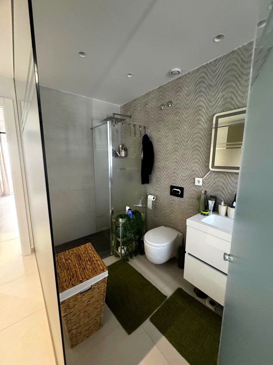 Apartamento de 3 habitaciones en Torrevieja en venta con piscina garaje - 314.900 € (Ref: 10159713)