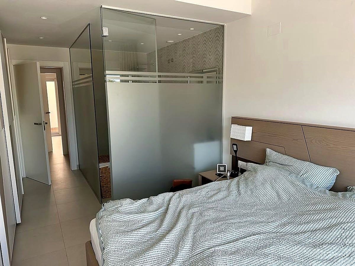 Apartamento de 3 habitaciones en Torrevieja en venta con piscina garaje - 314.900 € (Ref: 10159713)