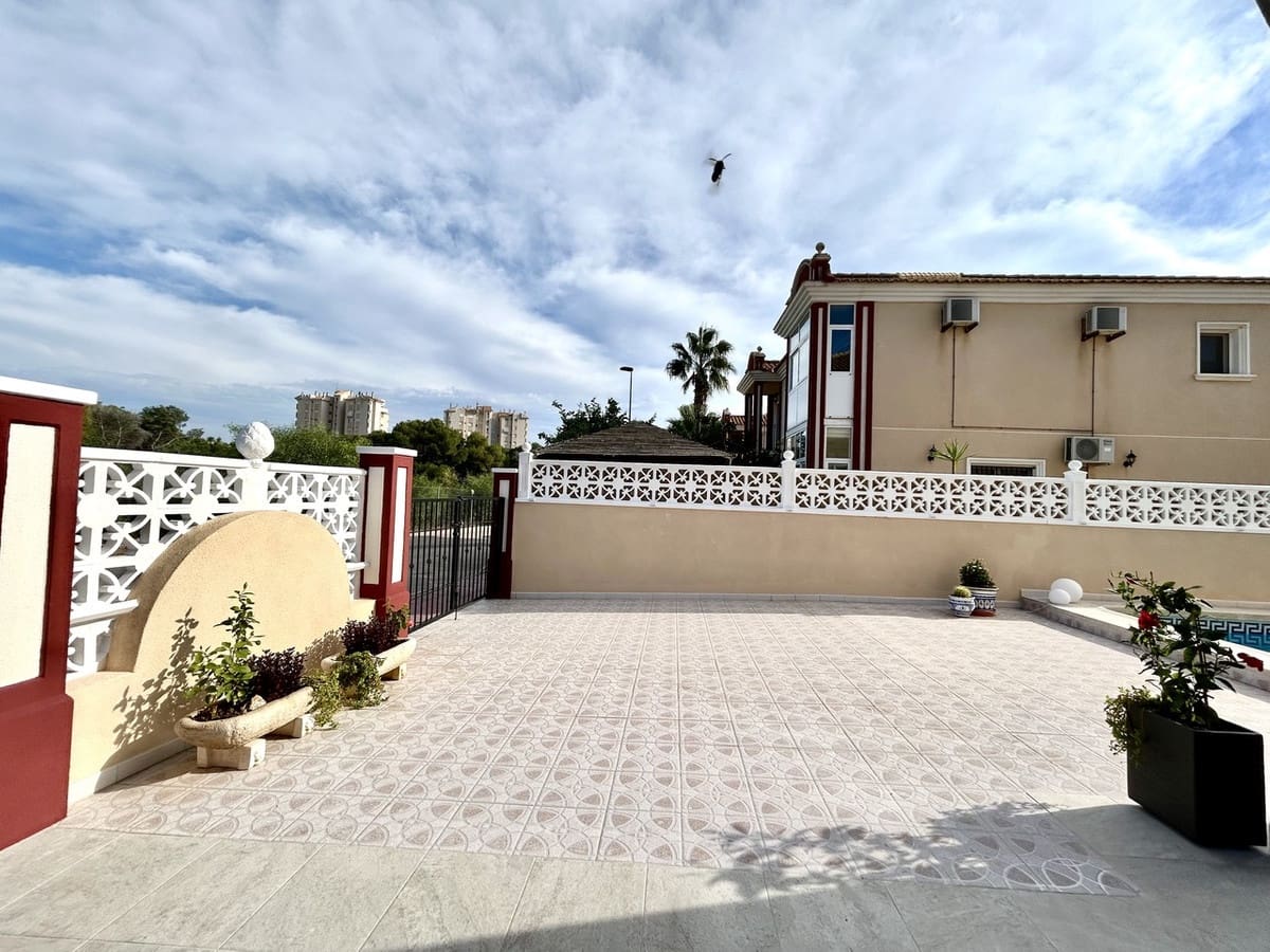 3 sypialnia Dom na sprzedaż w Orihuela z basenem garażem - 345 000 € (Ref: 10159714)