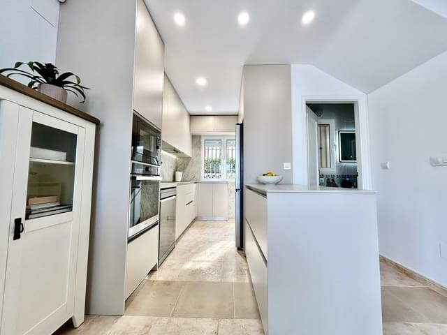 3 soveværelse Byhus til salg i Dehesa de Campoamor, Orihuela med swimmingpool garage - € 345.000 (Ref: 10159714)