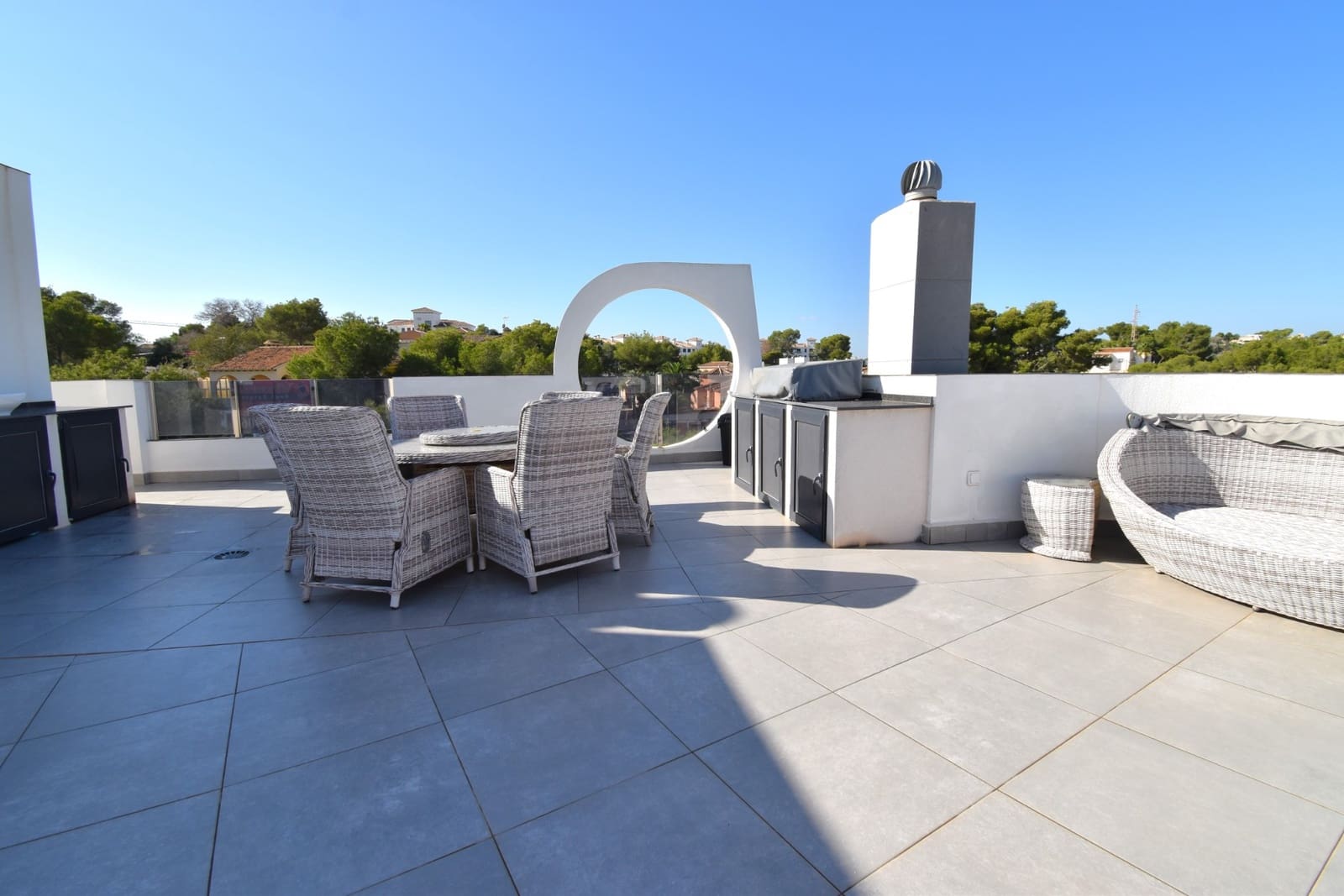 4 bedroom Apartment for sale in Orihuela Costa with pool garage - € 329,000 (Ref: 10159716)
