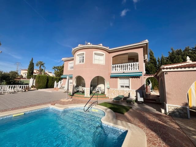 4 slaapkamer Villa te koop in Ciudad Quesada, Rojales met zwembad garage - € 549.995 (Ref: 10159723)