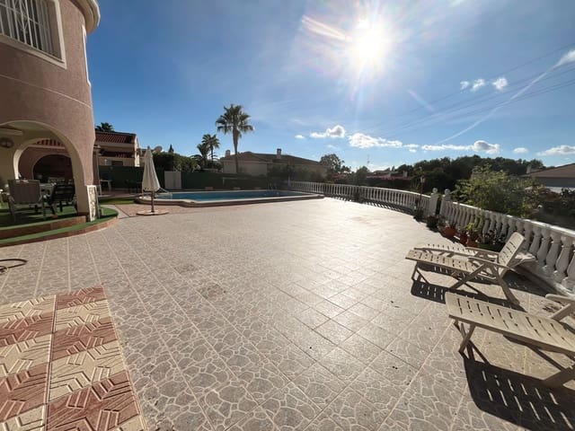 4 slaapkamer Villa te koop in Ciudad Quesada, Rojales met zwembad garage - € 549.995 (Ref: 10159723)