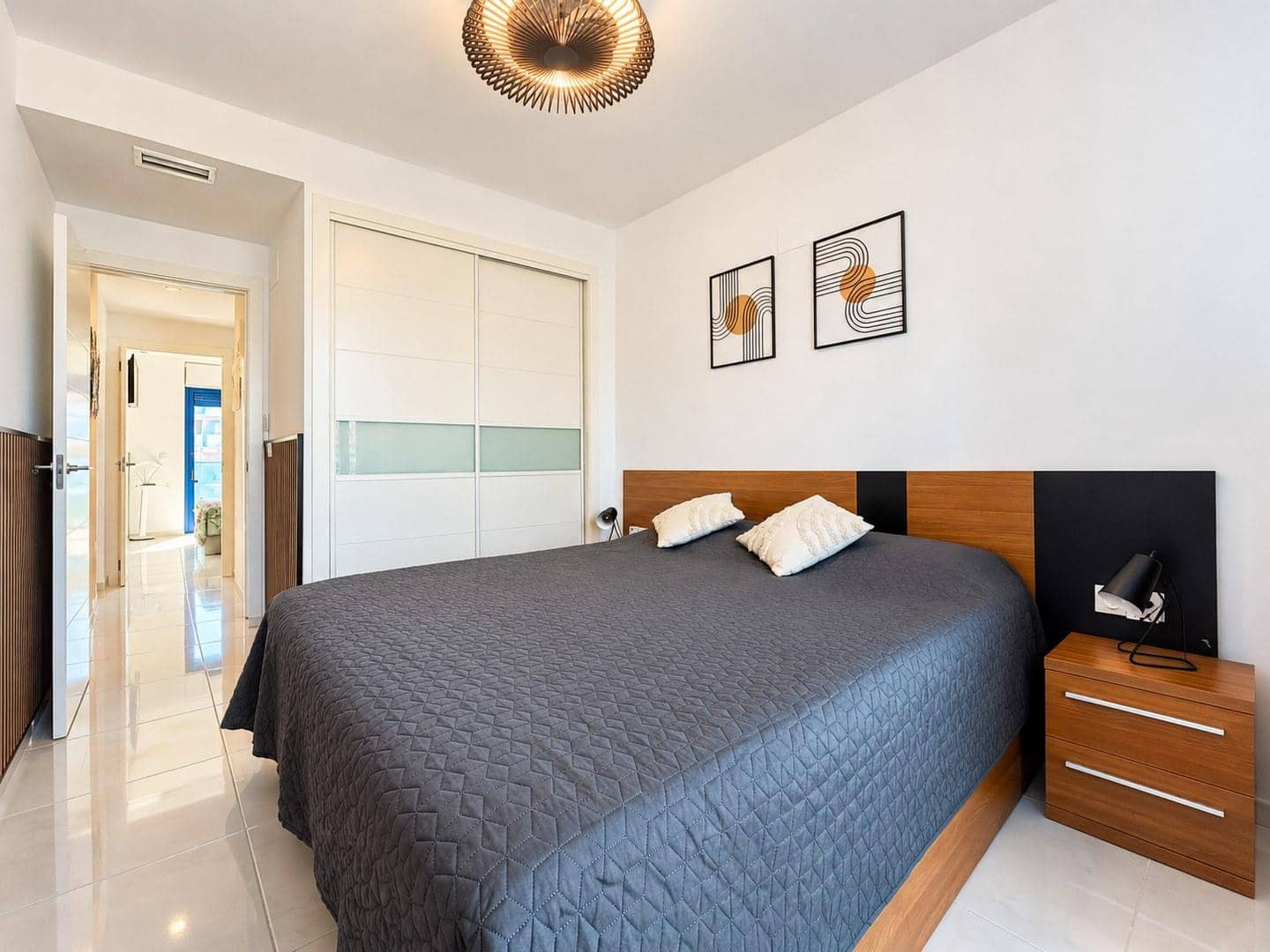 2 soveværelse Lejlighed til salg i Torrevieja med swimmingpool - € 509.990 (Ref: 10163169)