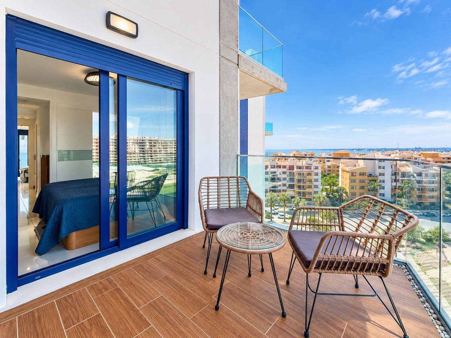 2 soveværelse Lejlighed til salg i Torrevieja med swimmingpool - € 509.990 (Ref: 10163169)