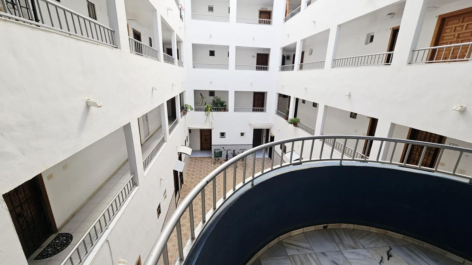 Estúdio para venda em Torrevieja com piscina - 81 900 € (Ref: 10163174)